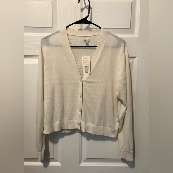 a new day Sweaters - a new day Women's Ivory V-Neck Cardigan